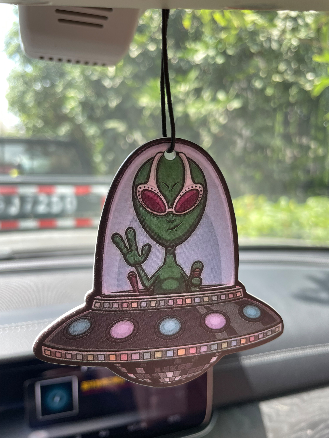 Home Bathroom Freshener - Alien/Hilton Fresh Scent Five-Star Neutral Car